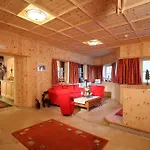 Silbertal Отель