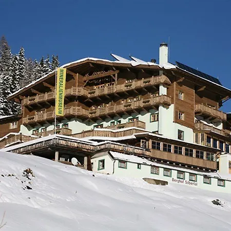 Silbertal Готель
