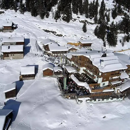 فندق Silbertal 4*